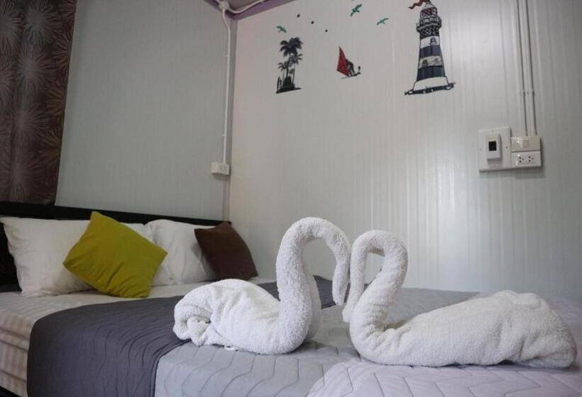 הוסטל Baan Suchanuch