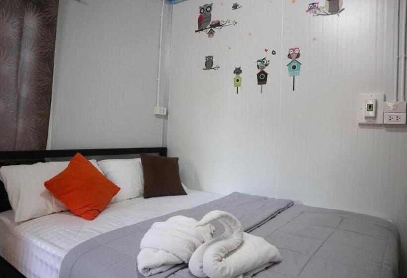 הוסטל Baan Suchanuch