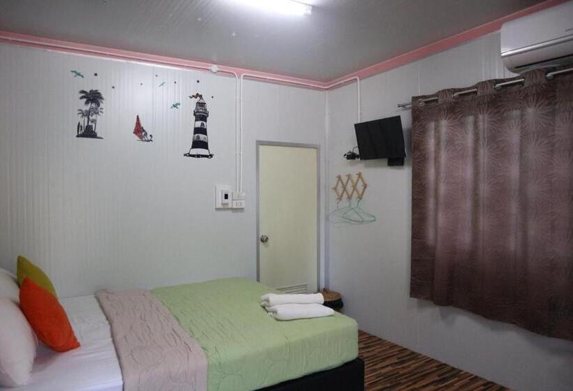 הוסטל Baan Suchanuch