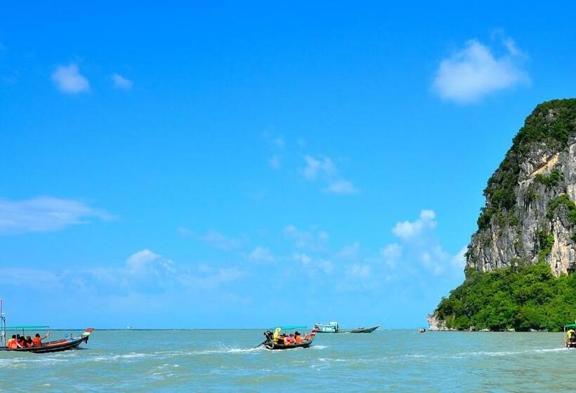 הוסטל Baan Suchanuch