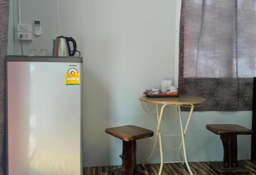 הוסטל Baan Suchanuch