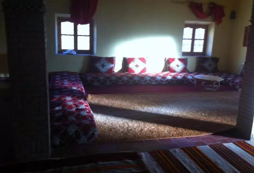 ユースホステル Kasbah Tinariwin