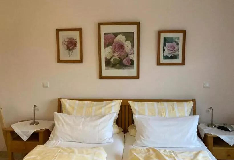 Retkeilymaja Landhaus Apartments