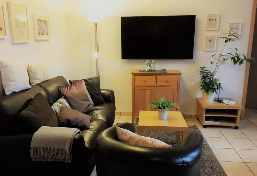 Retkeilymaja Landhaus Apartments