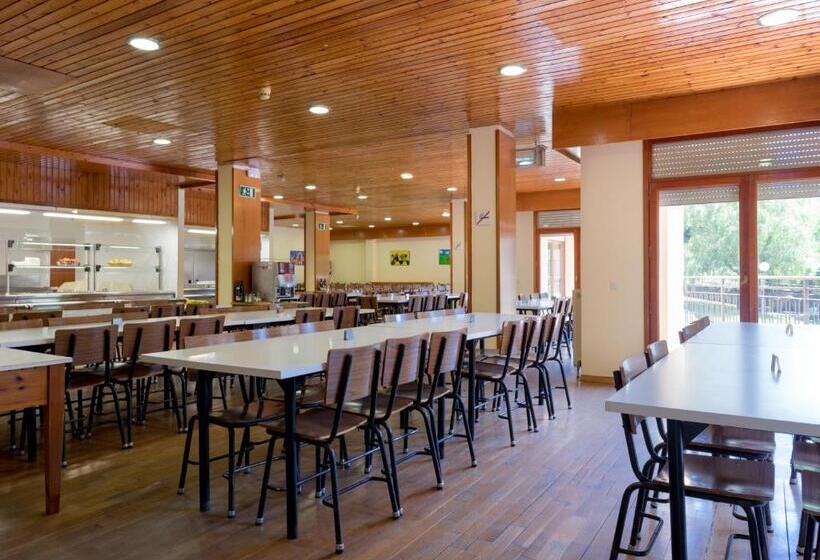 هاستل Planoles Xanascat