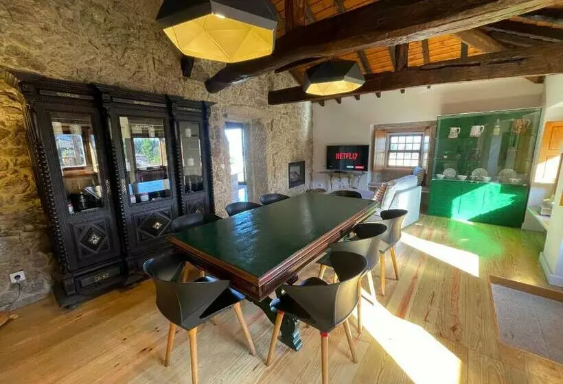 تختخواب و صبحانه Altavista