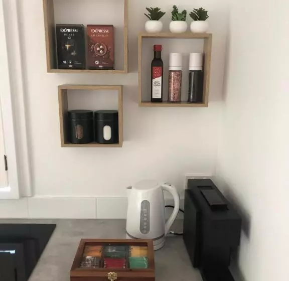 ベッドアンドブレックファースト Lakeside Bungalow