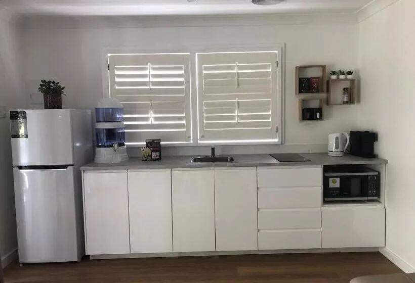 ベッドアンドブレックファースト Lakeside Bungalow