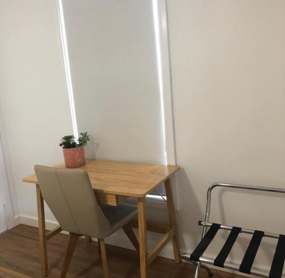 민박 Lakeside Bungalow