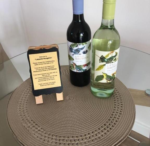 مبيت وإفطار Lakeside Bungalow