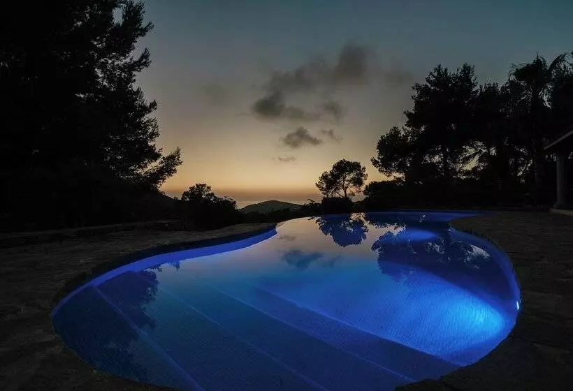 تختخواب و صبحانه Guesthouse Paissa D En Bernat