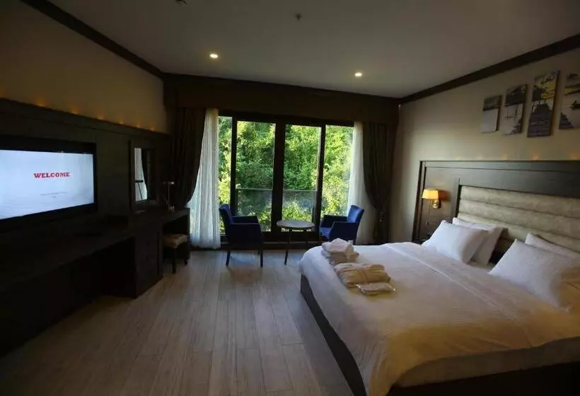 şelale Otel