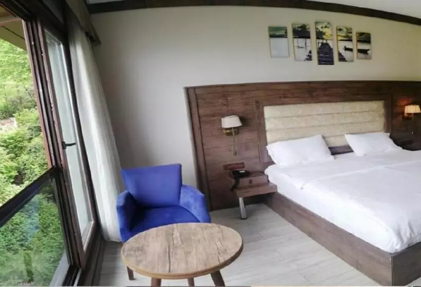 şelale Otel