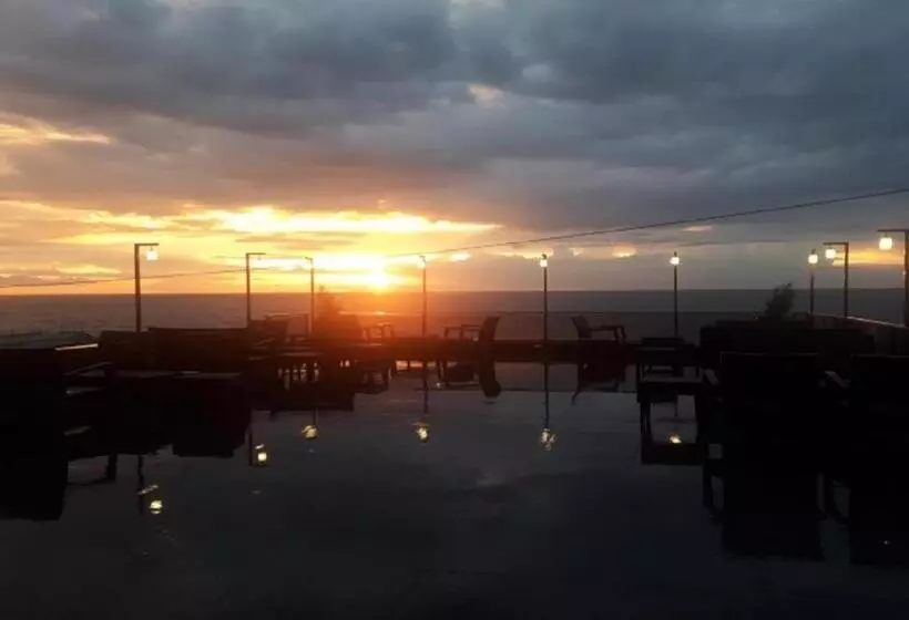 şelale Otel