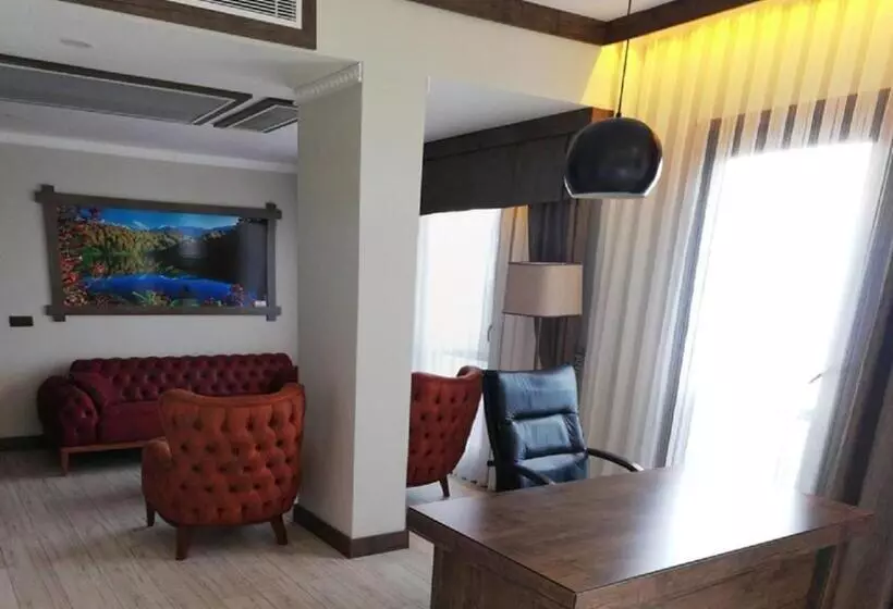 şelale Otel