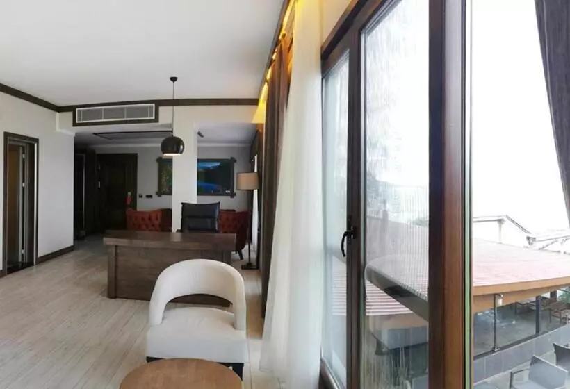 şelale Otel