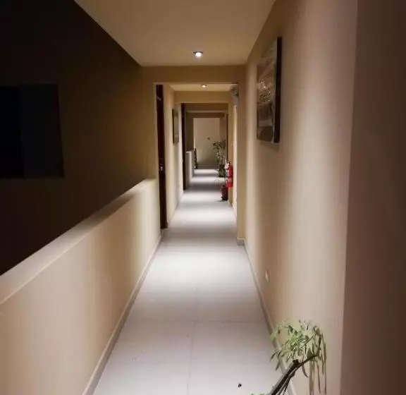 هتل Caxa Wasi
