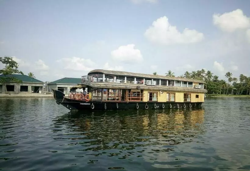 Hotelli Coco Floatel