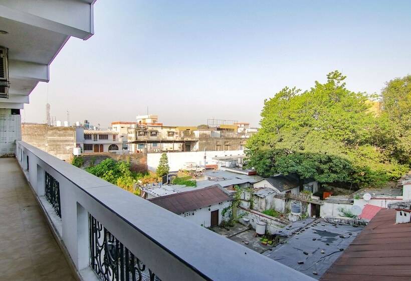 Fabhotel City Palace