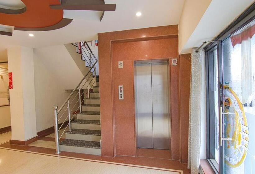 Fabhotel City Palace