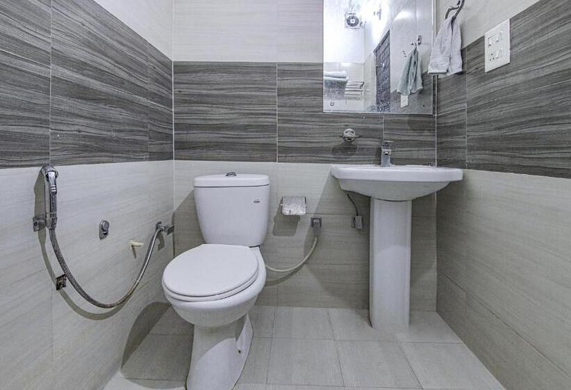 Fabhotel City Palace