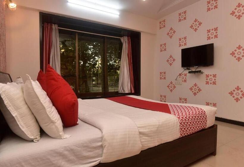 ホテル Oyo 19160 Dev Shelter