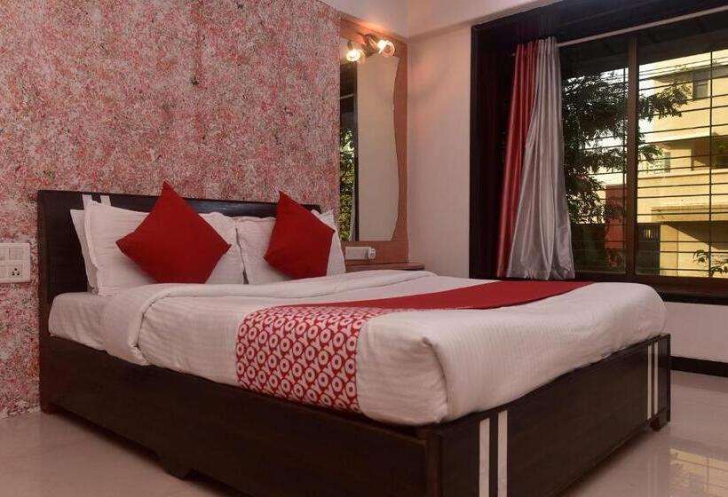 ホテル Oyo 19160 Dev Shelter