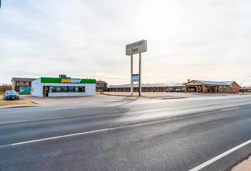 Motelli Stamford Inn