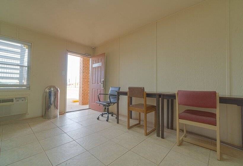 فندق على الطريق Stamford Inn