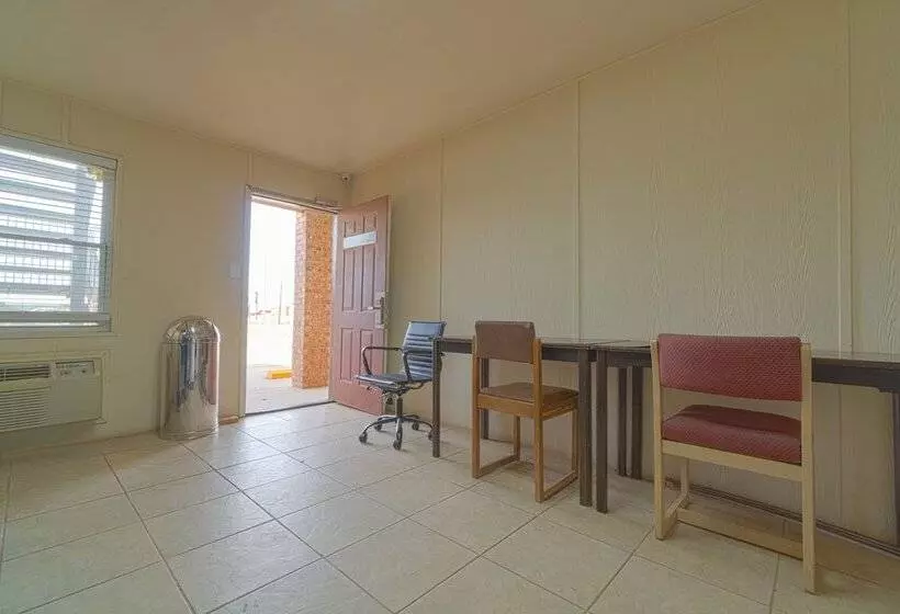 Motelli Stamford Inn