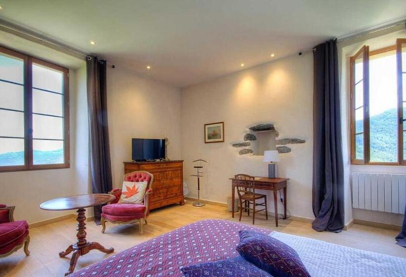 بنسيون Castellu D Orezza