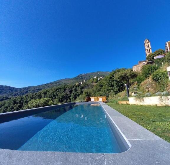 بنسيون Castellu D Orezza