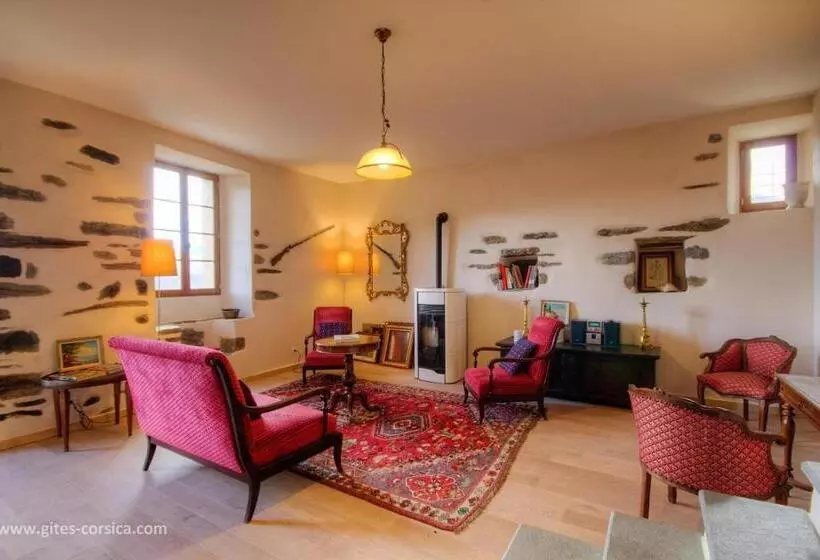 ペンション Castellu D Orezza