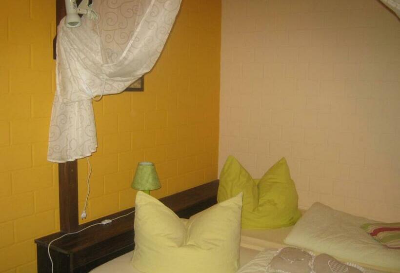 Pensió Die Bunte Kuh In Federow