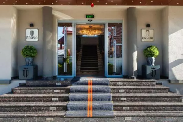 Majatalo Praya Boutique