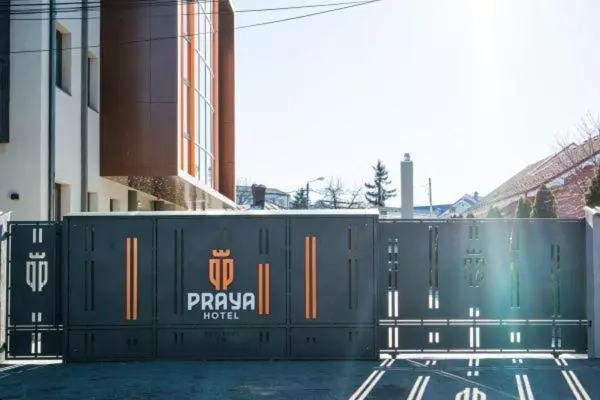 Majatalo Praya Boutique