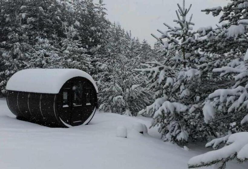 Lomakeskus Forest Houses,форест хаусис