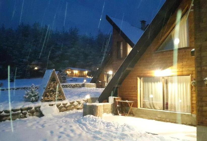 Lomakeskus Forest Houses,форест хаусис