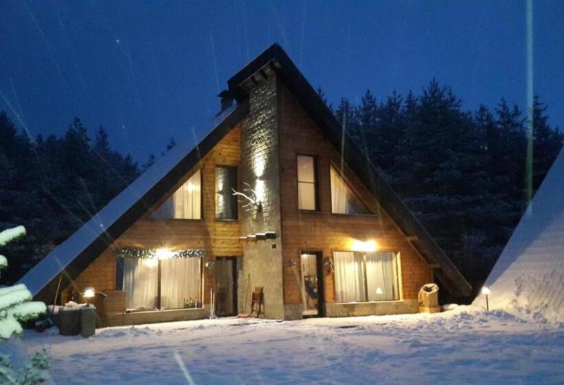 Lomakeskus Forest Houses,форест хаусис