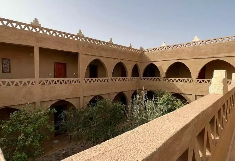 تختخواب و صبحانه Riad Oasis