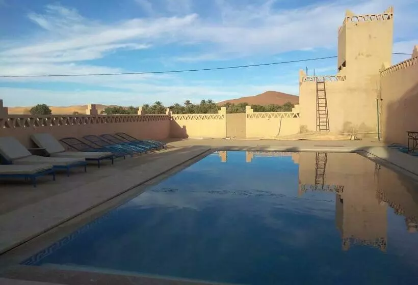 تختخواب و صبحانه Riad Oasis