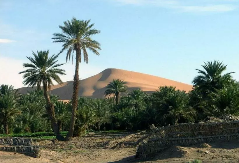 تختخواب و صبحانه Riad Oasis