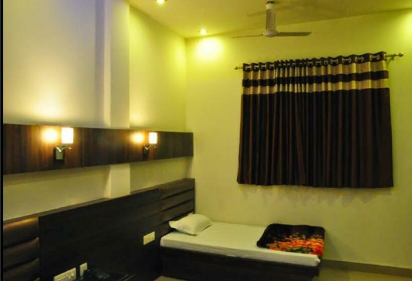 בית מלון כפרי Amar Palace By Wb Inn