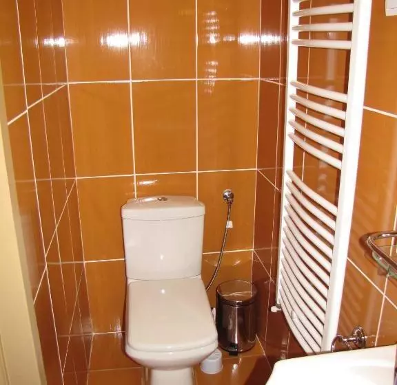 پانسیون Pávai Vendégház