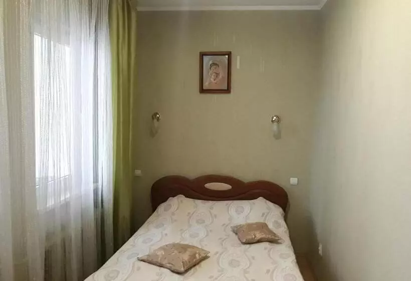 هتل сонячна