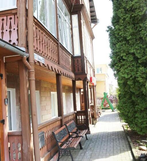 בית מלון כפרי сонячна