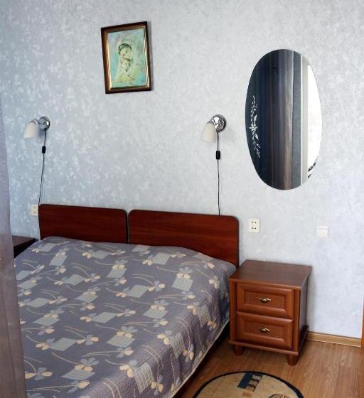 בית מלון כפרי сонячна