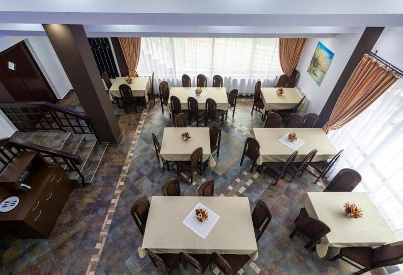 هتل Pensiunea Admiraz