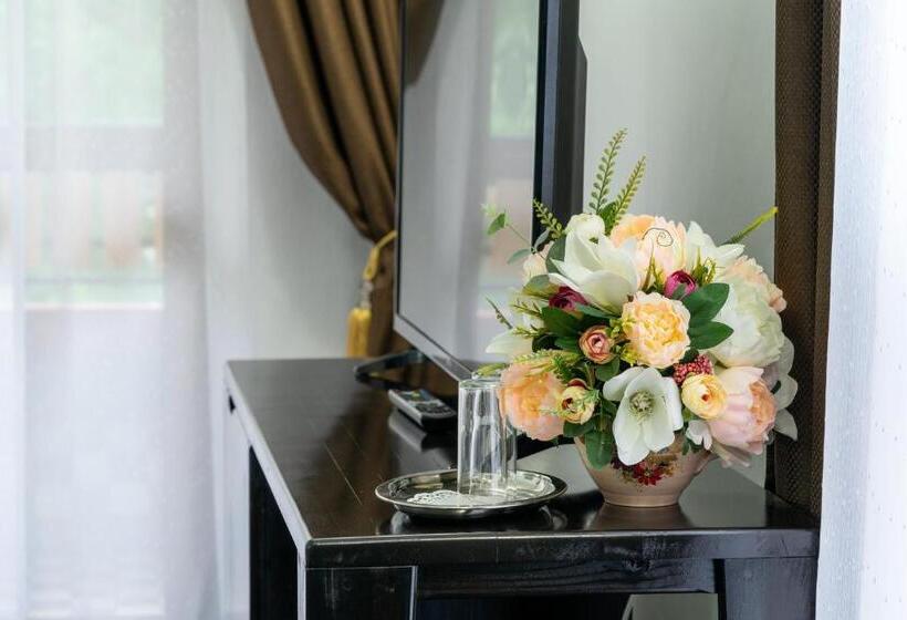 هتل Pensiunea Admiraz