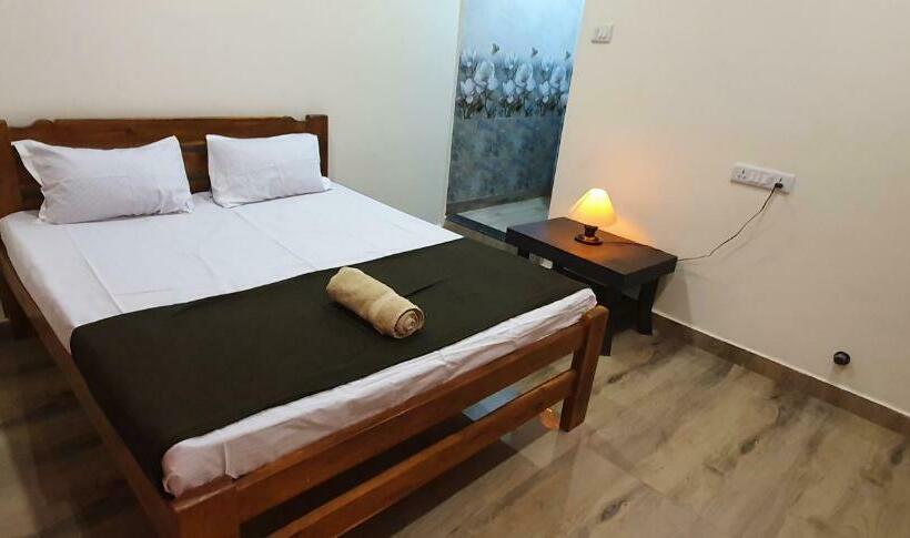 Pensió Serina House